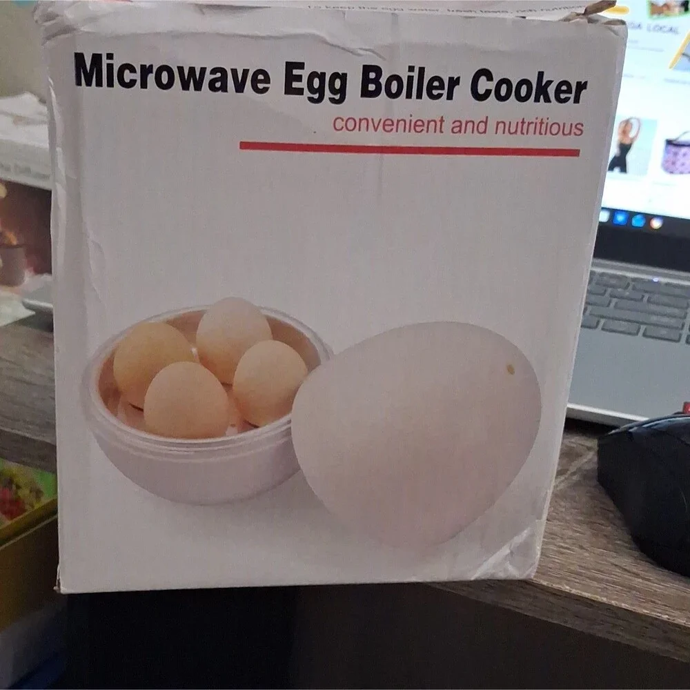 Microwave Egg Boiler Cooker 4-Egg Plastic & Metal Tray, White/Silver 6in